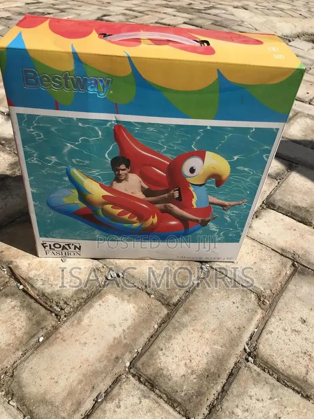 Giant Inflatable Pool/ Beach Ride · Photo 1