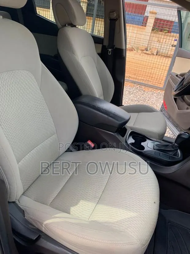Hyundai Santa Fe SE Ultimate FWD 2018 Gray · Photo 1