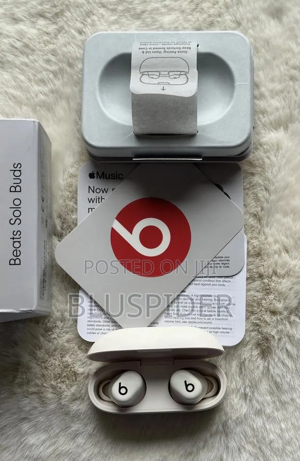Beats Solo Buds - Wireless Earbuds - Ivory · Photo 1