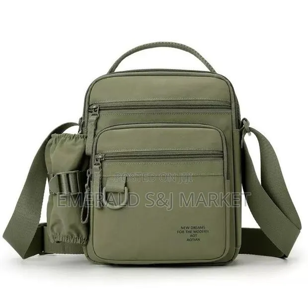 Side Bag/Crossbody Bag · Photo 1