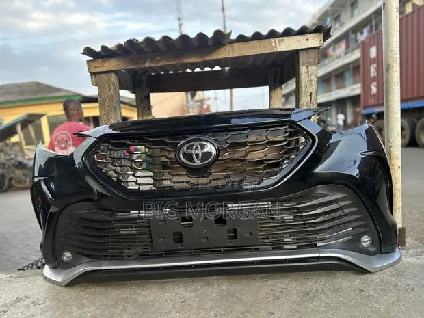 Toyota Highlander 2020 2021 2022 2023 Front Bumper Complete · Photo 1