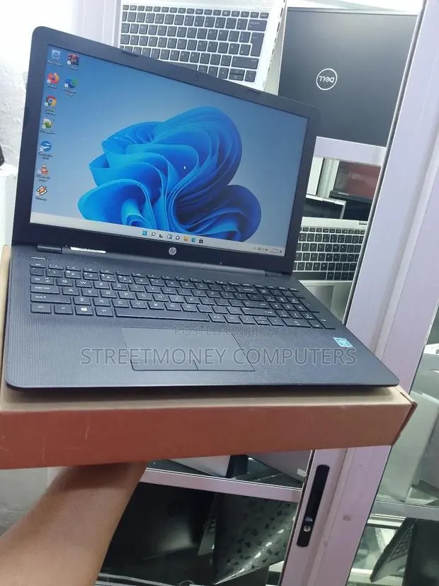 Laptop HP 15-Ra003nia 4GB Intel HDD 500GB · Photo 1