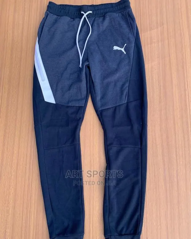Puma Joggers · Photo 1
