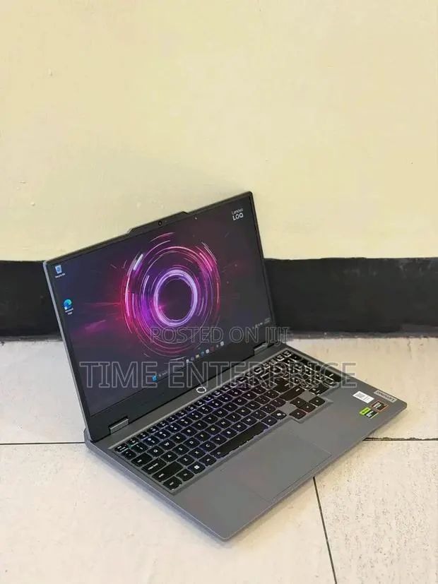 New Laptop Lenovo Legion 7 16GB AMD Ryzen 7 SSD 512GB · Photo 1