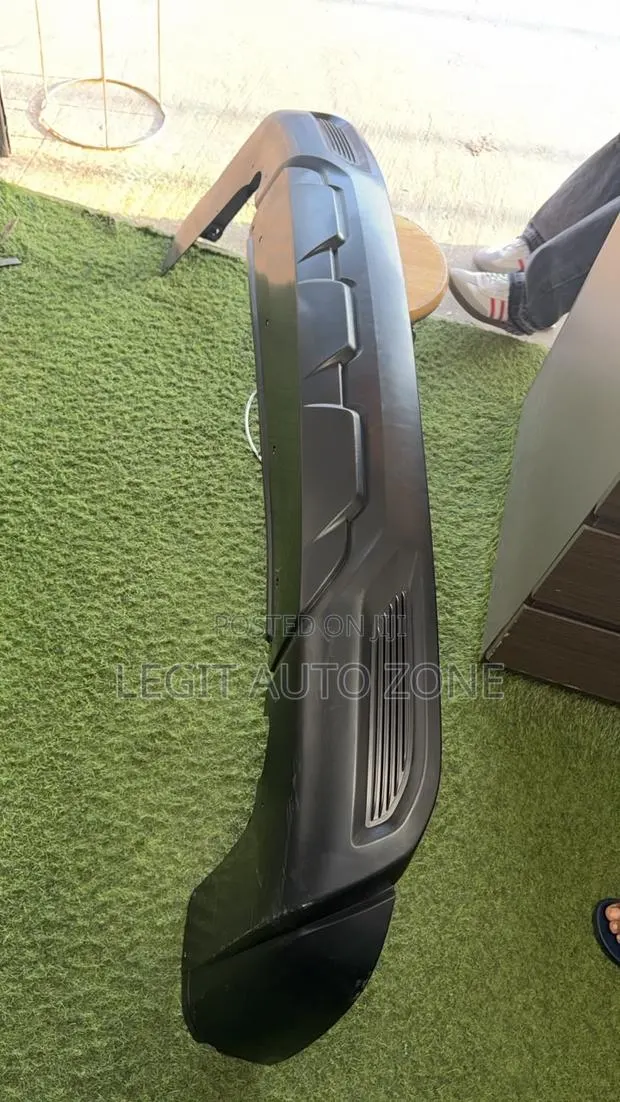 Mitsubishi Outlander 2022,2023,2024,2025, Back Bumper Lower Available · Photo 1