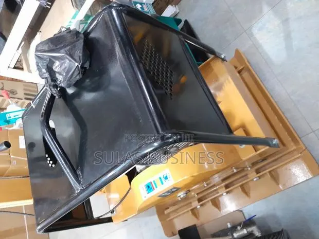 Plate Compactor · Photo 1