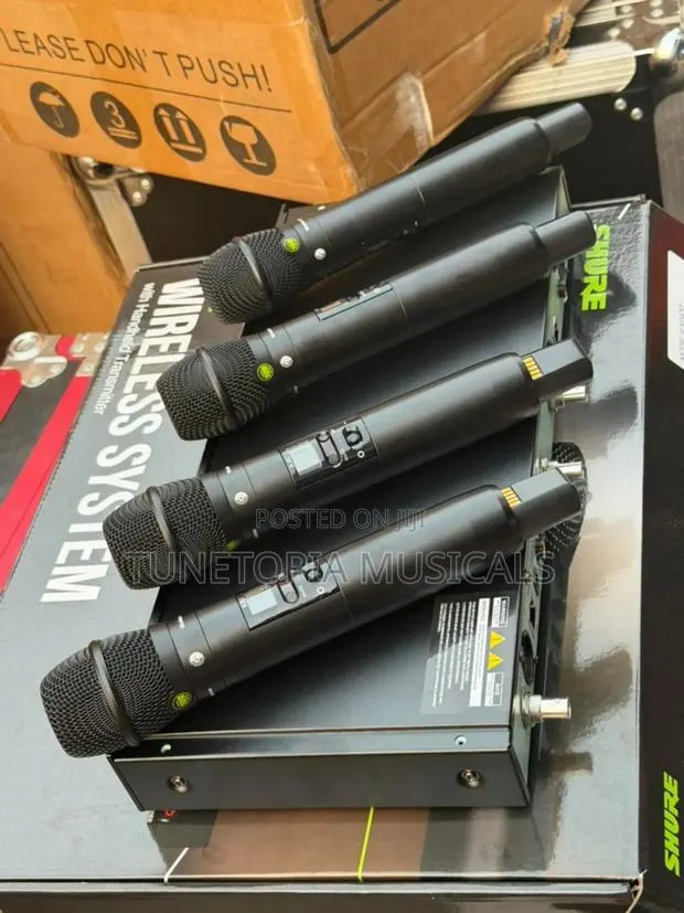 Shure SLX-D 4in1 Digital Wireless Microphone · Photo 1
