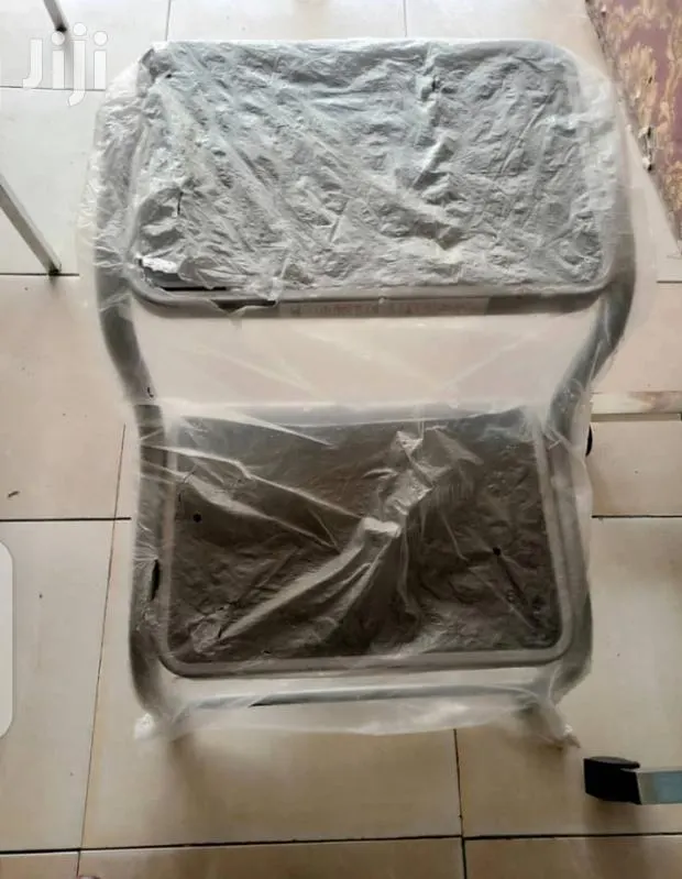 Step Stool · Photo 1