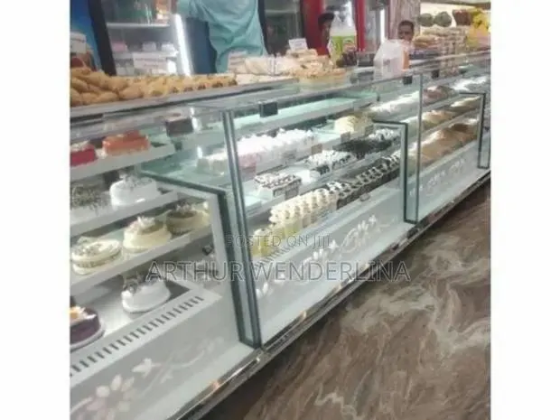 4 Feet Electric Cake Display · Photo 2