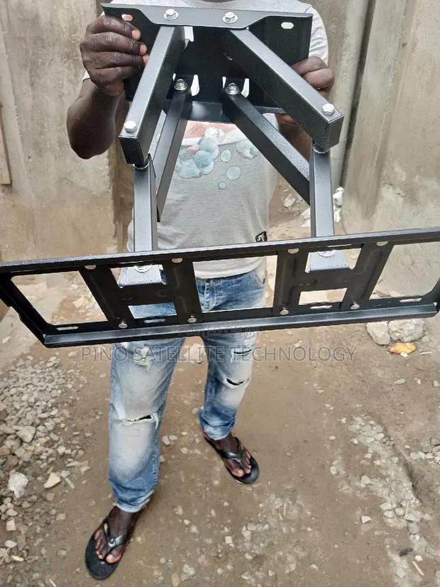 Tv Wall Mount Very Movable to Any Angle · Photo 1