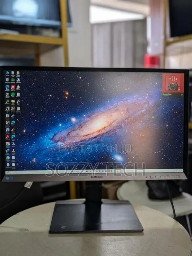 Samsung Sd850 S27d850t 27’’wqhd 2560x1440 PLS Panel Adjustable Height · Photo 1
