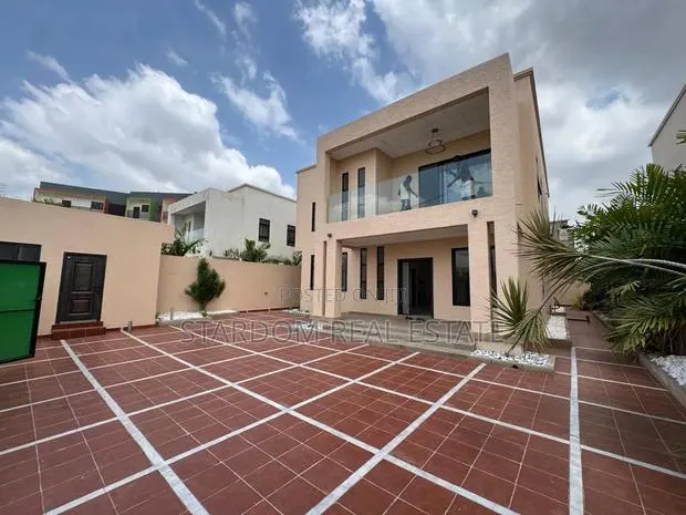 4bdrm Duplex in East Legon Hills, Boundary Road Area for sale · Photo 1