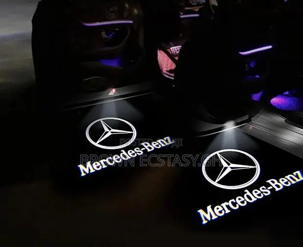 Welcome Logo Light for Mercedes Banz (Two Piece) · Photo 1