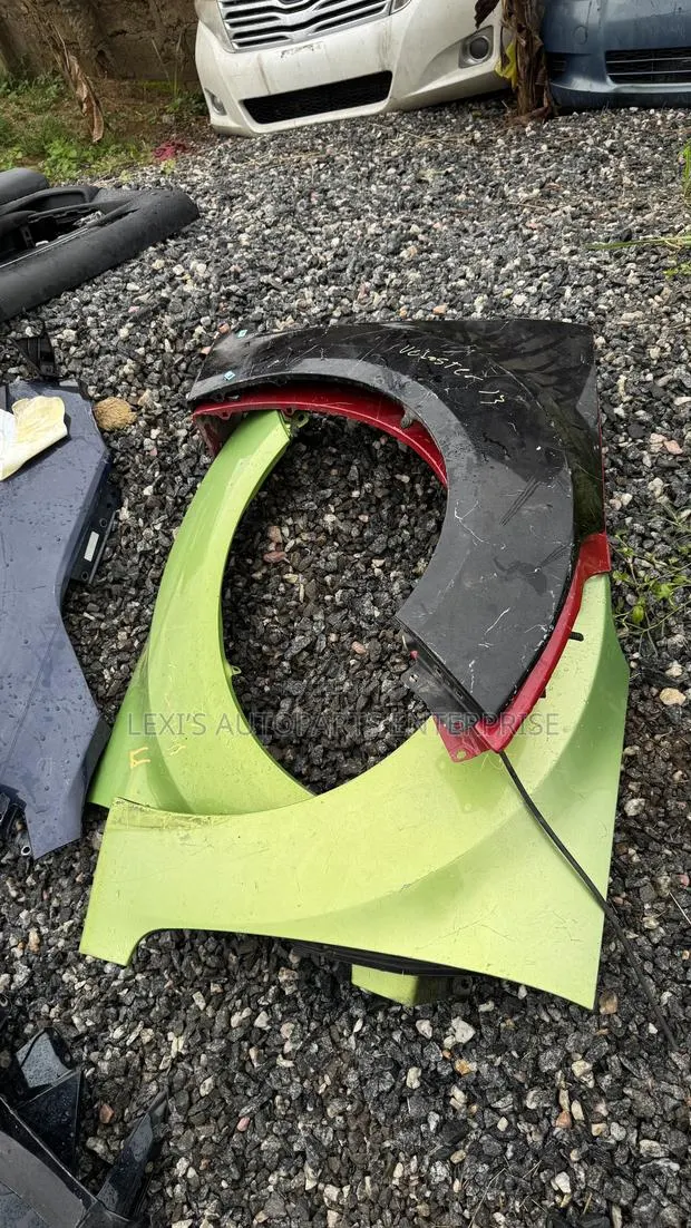 Hyundai Veloster 2014,2015,2016 Bonnet and Fenders Available · Photo 1