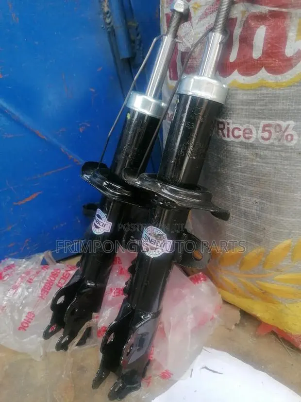 Nissan Versa 2014 to 2019 Front Shocks Absorbers · Photo 1
