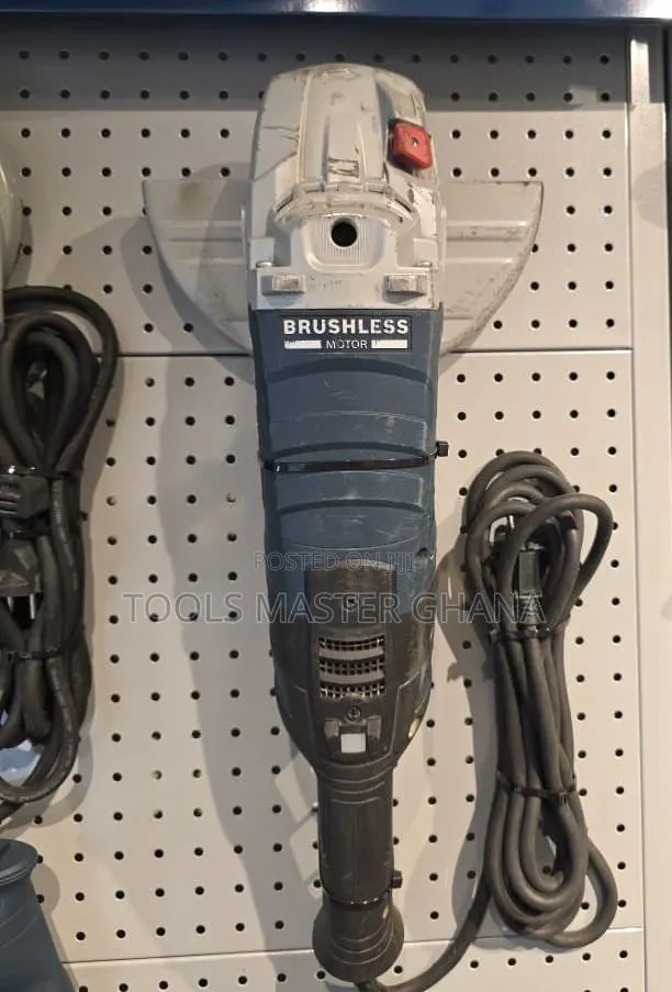 Angle Grinder 2400w # 06018c2100uuu · Photo 1