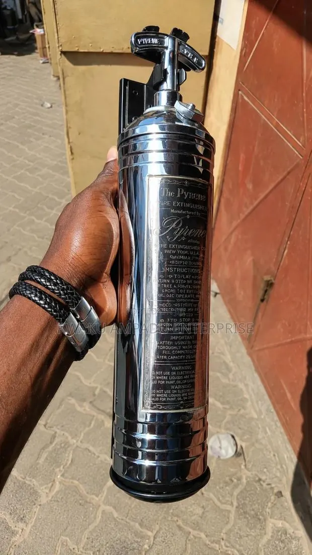 Vintage Chrome Fire Extinguisher – Pyrene Style · Photo 1