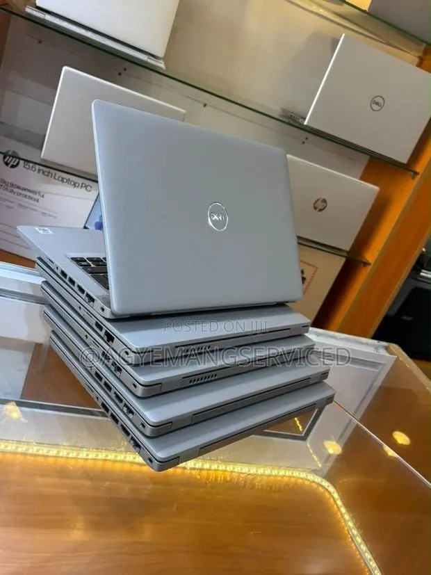Laptop Dell Latitude 5340 8GB Intel Core i5 SSD 256GB · Photo 1