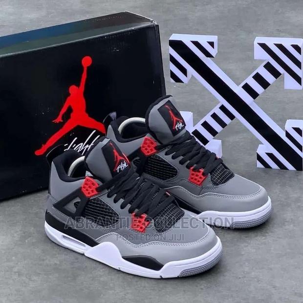 Air Jordan Retro 4 Infrared · Photo 1