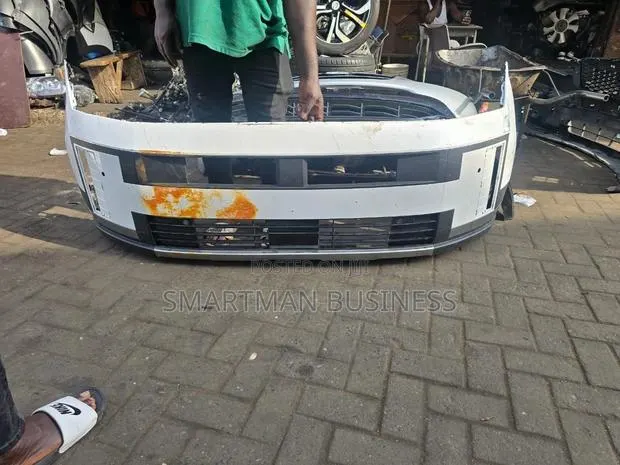 Santafe 2024 to 2025 Front Bumper · Photo 1