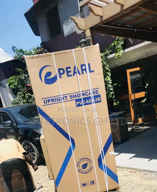 Shop 3 Doors Glass Pearl Display 500 Liters PVC-622 · Photo 1