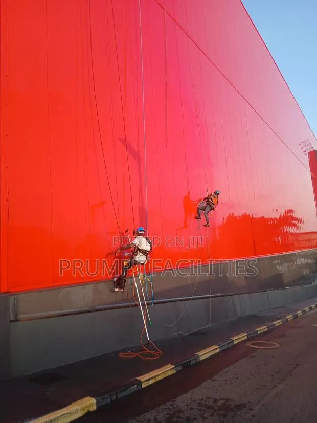 Exterior Office Glass Cleaning Service · Photo 1