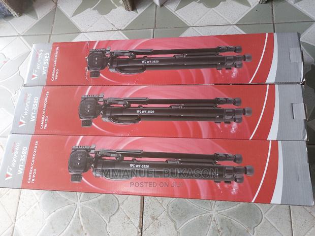 Weifeng 3520 TRIPOD STAND · Photo 2