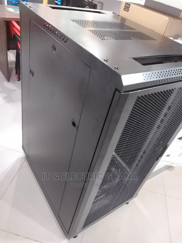 22u Network Cabinet · Photo 4