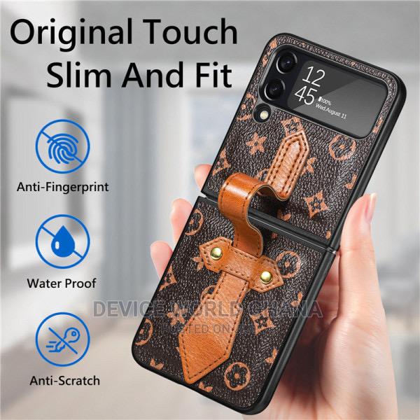 LV Leather Retro Case for Samsung Z Flip 4 · Photo 7