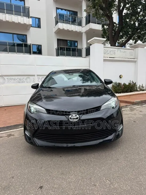 Toyota Corolla 2018 Gray · Photo 1