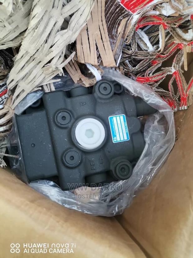 Jcb Excavator Swing Motor And Gear · Photo 5