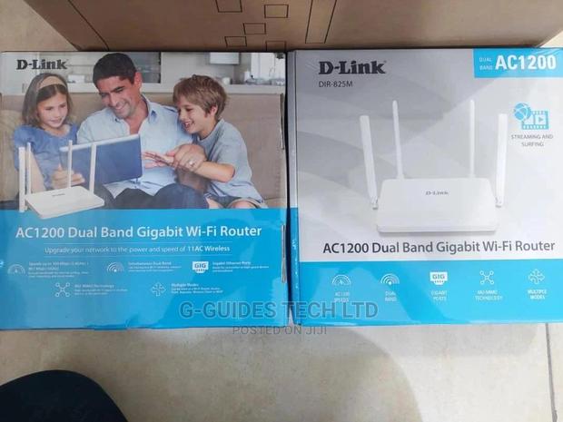 D-Link Ac1200 Dual Band Gigabit Wi-Fi Router Dir-825m · Photo 5