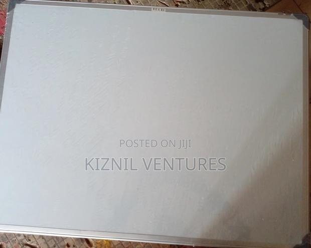 White Board 90cm X 120cm. · Photo 1