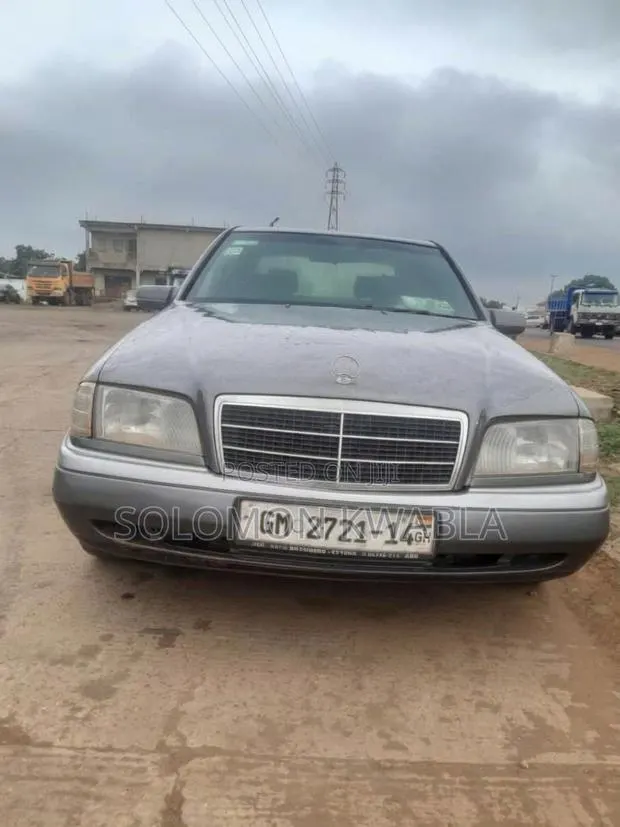 Mercedes-Benz C200 1997 Gray · Photo 1