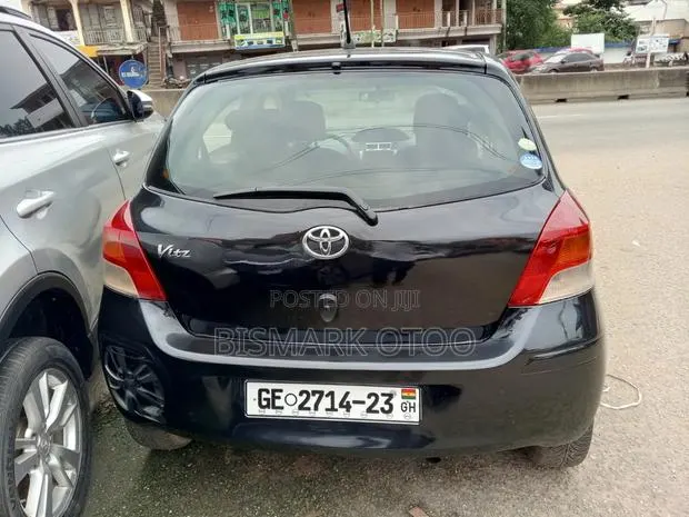 Toyota Vitz 2010 Black