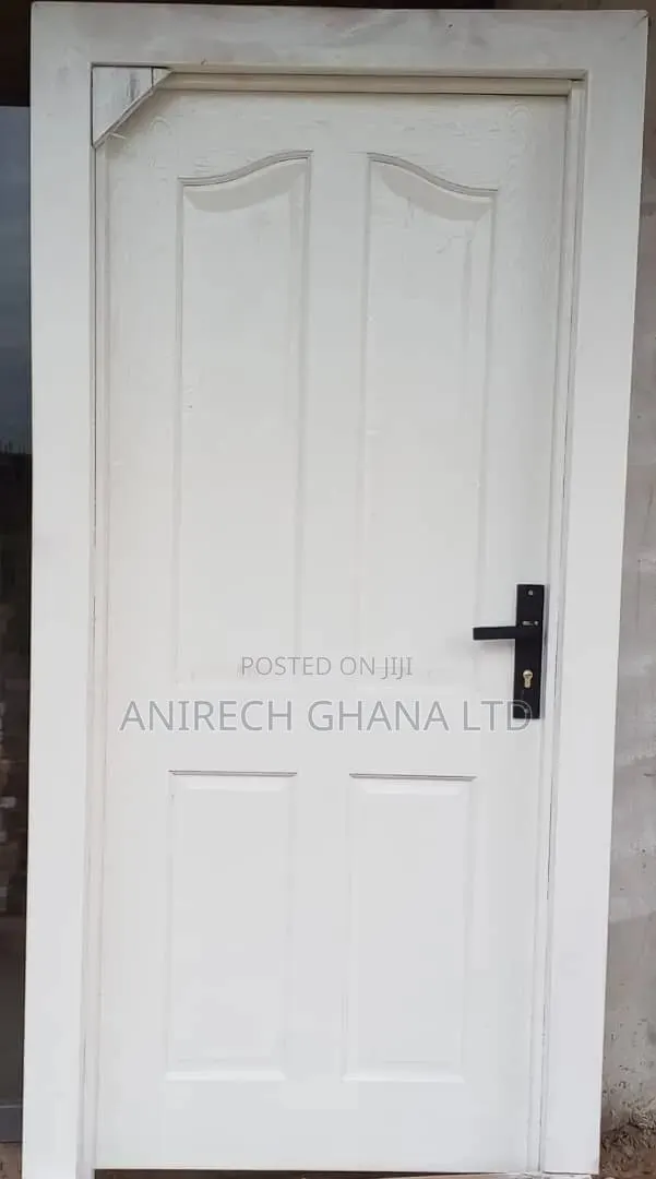 4 White Panel Door + Frames + Architraves · Photo 1