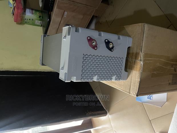 12v 200ah LITHIUM ION Batteries · Photo 1