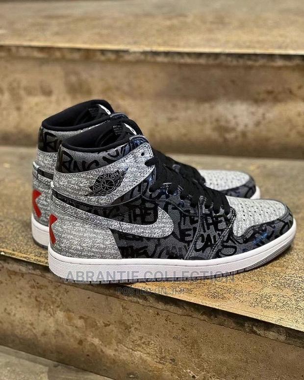 Air Jordan 1 Retro High Rebellionaire · Photo 2