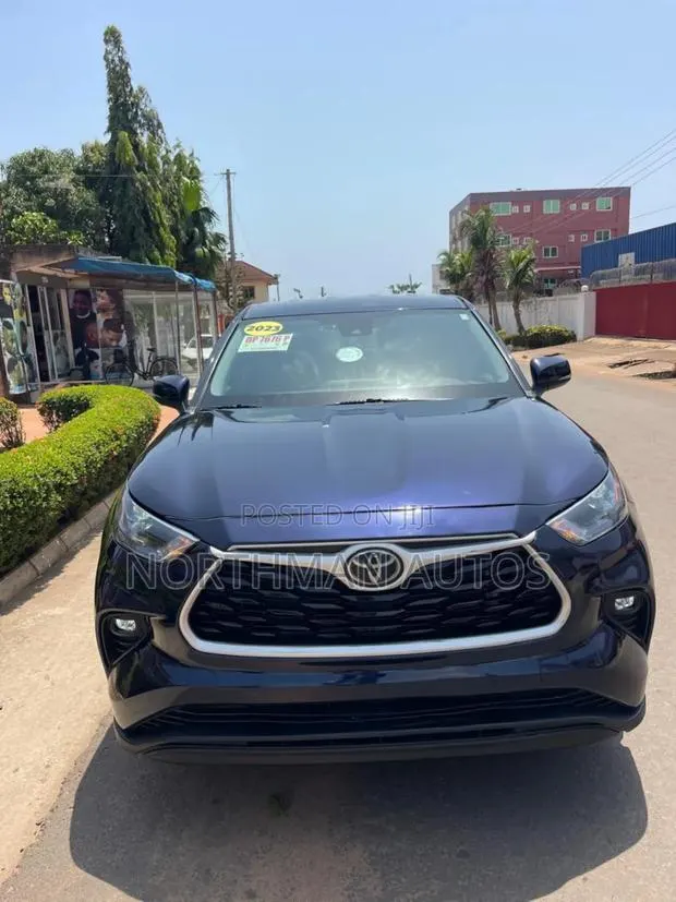 Toyota Highlander LE FWD 2023 Blue · Photo 1