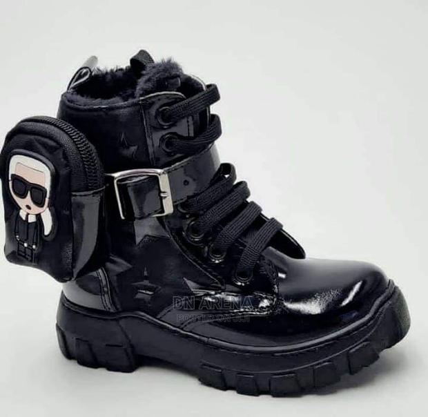 Unisex Sneakers · Photo 3