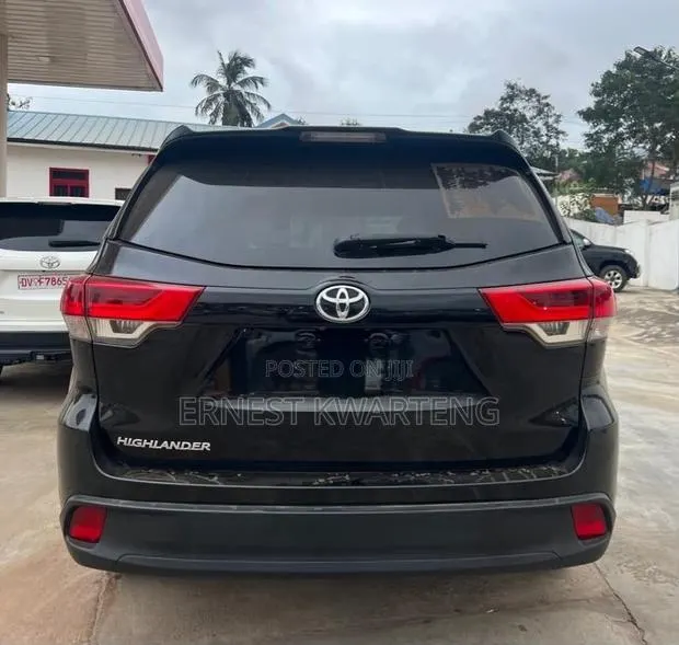 Toyota Highlander 2017 Black · Photo 1