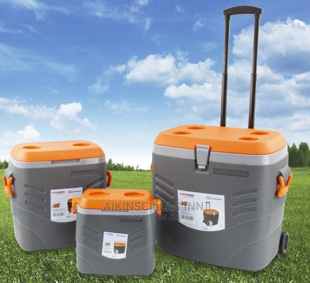 Sq Professional 3in1 Ice Chest With Wheels · Photo 2