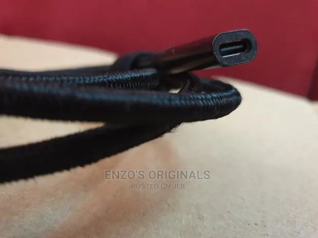 USB-C Extension Cable 1.2m or 4ft · Photo 1