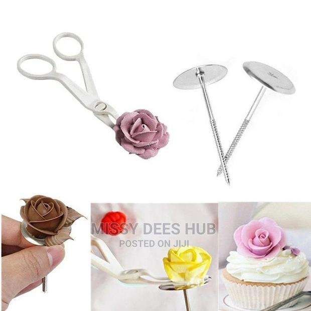 4pcs Cake Decorating Tools Set · Photo 5