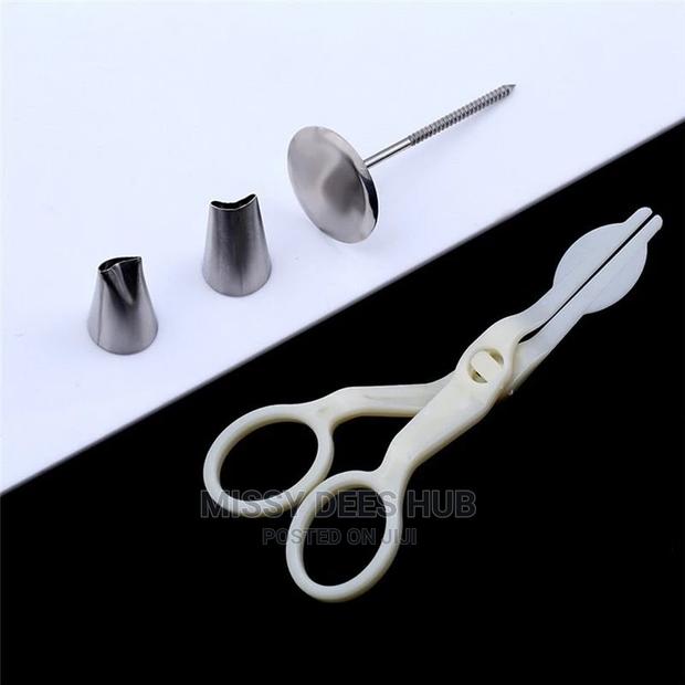 4pcs Cake Decorating Tools Set · Photo 3