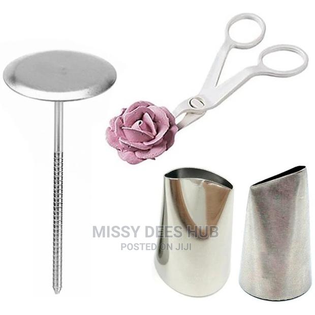 4pcs Cake Decorating Tools Set · Photo 2