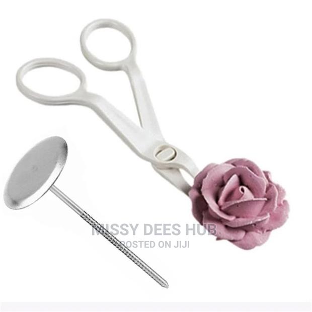 4pcs Cake Decorating Tools Set · Photo 6