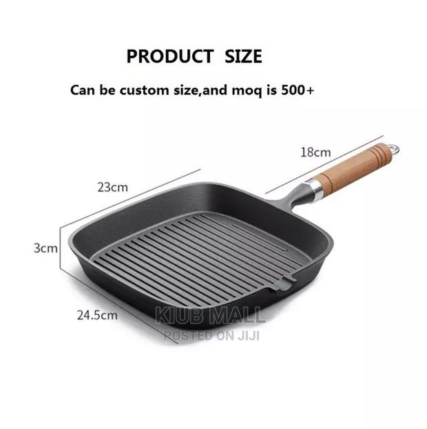 Cast Iron Grill Pan With Wooden Handle · Photo 4