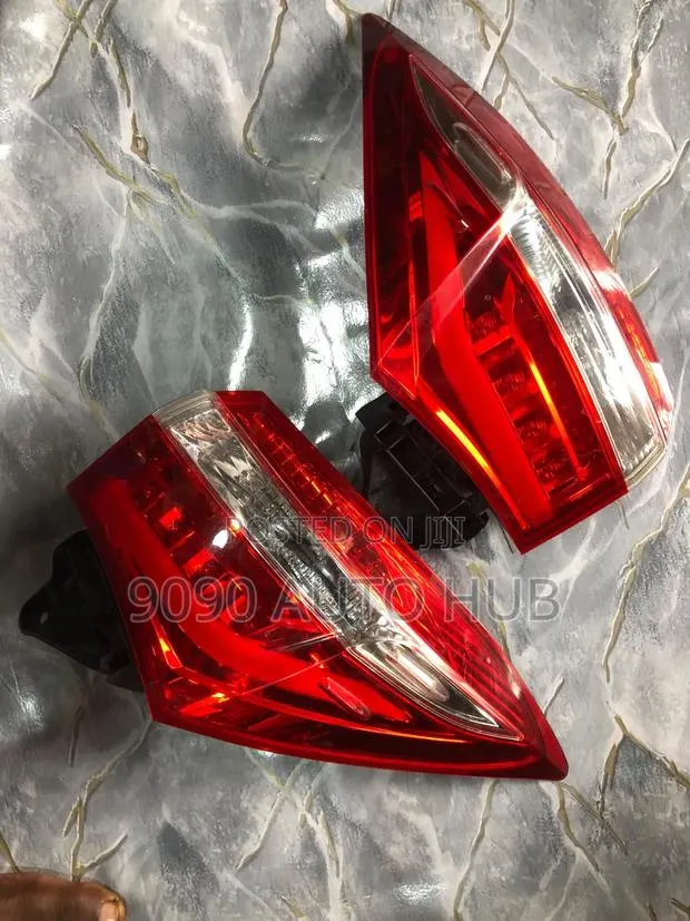 Toyota Corolla 2014 Taillight – Premium OEM | Japan Spec · Photo 1