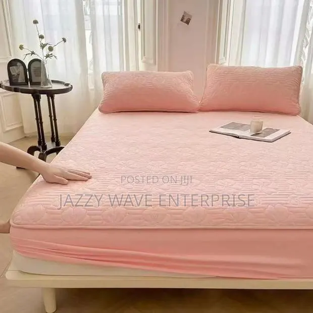 King Size Waterproof Bedsheet · Photo 1